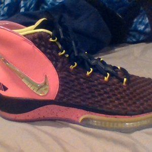 nike alphadunk (patrick and spongebob ) size 10